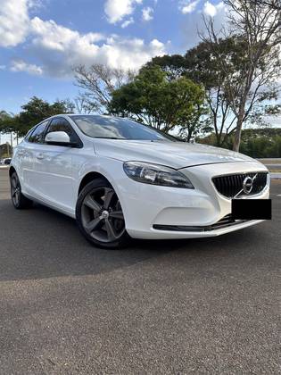 VOLVO V40 2.0 T4 KINETIC GASOLINA 4P AUTOMÁTICO VOLVO V40 2.0 T4 KINETIC GASOLINA 4P AUTOMÁTICO